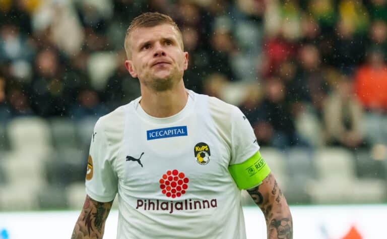 Nyt tuli kovaa tekstiä – KuPS-kapteeni antoi palaa Ruudun haastattelussa