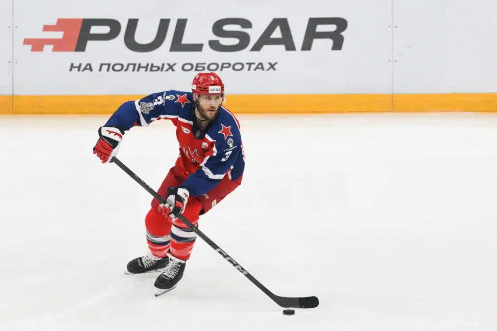 NHL-puolustaja vaihtaa KHL:ssä maisemaa