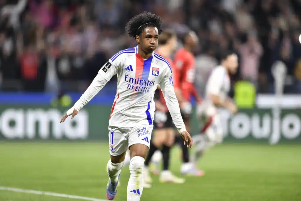 Tiukka väite: Liverpool haluaa tämän miehen Mohamed Salahin seuraajaksi