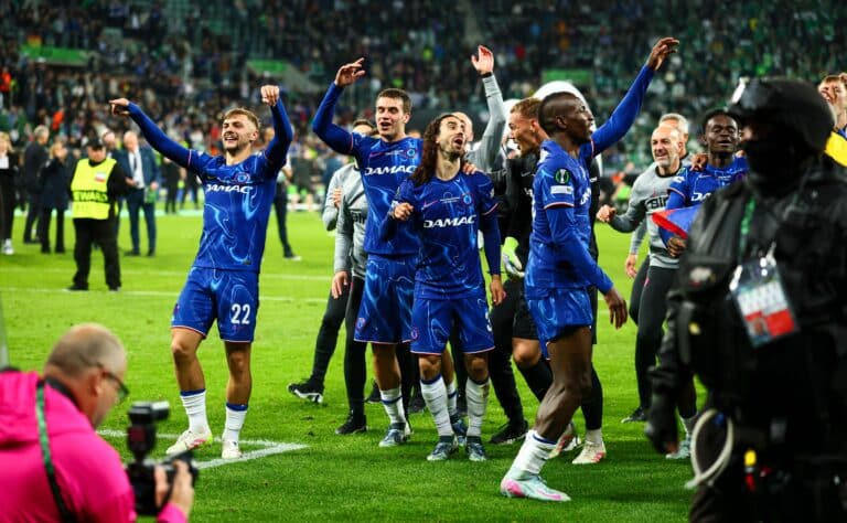 Pikamaalit ratkaisivat – Chelsea varmisti jatkopaikkansa seurajoukkueiden MM-kisoissa