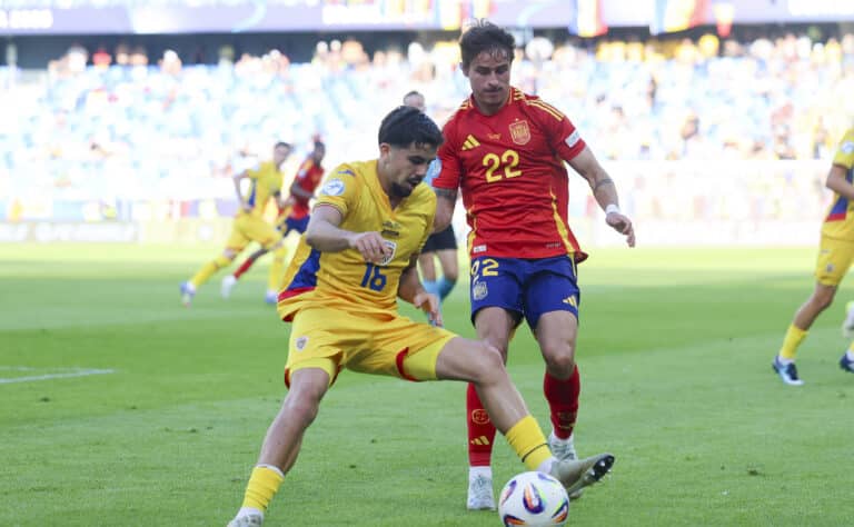 Espanja vältti häpeän - Romanian punainen kortti maksoi voiton Espanja vältti häpeän – Romanian punainen kortti maksoi voiton