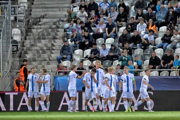 Pikkuhuuhkajat tyly vieras EM-karsinnoissa