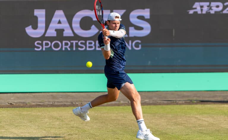 Tenniksen ATP-kiertueella jättiyllätys – Belgian tennistähti kykeni ällistyttävään temppuun
