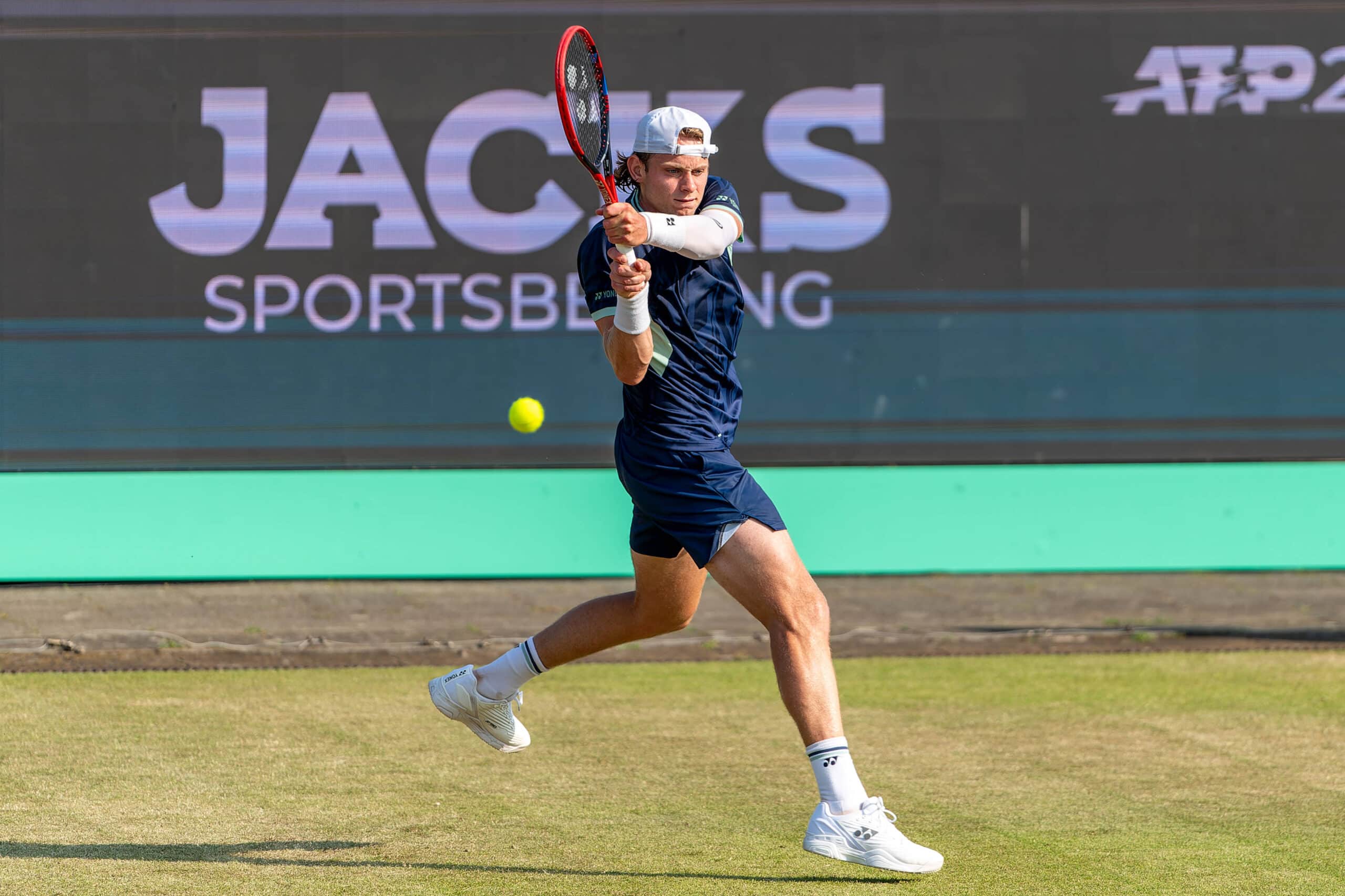 Tenniksen ATP-kiertueella jättiyllätys – Belgian tennistähti kykeni ällistyttävään temppuun
