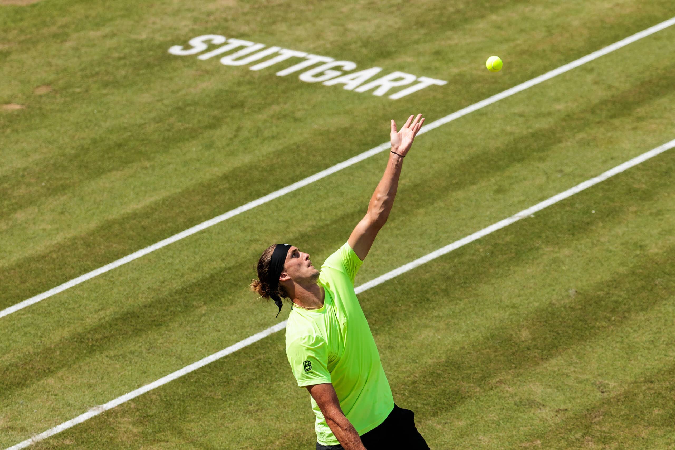 Hurjat syöttöjuhlat – Saksan tennistähti eteni Stuttgartin nurmikisan finaaliin