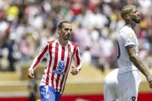 Atletico-ikoni tekemässä yllättävää siirtoa Atletico-ikoni tekemässä yllättävää siirtoa