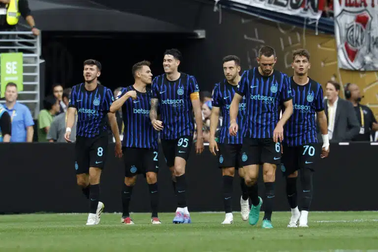 Milanon Inter lähti tylysti laulukuoroon