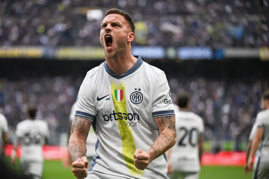 Maajoukkuehyökkääjä vahvisti – jättää Italian suurseuran