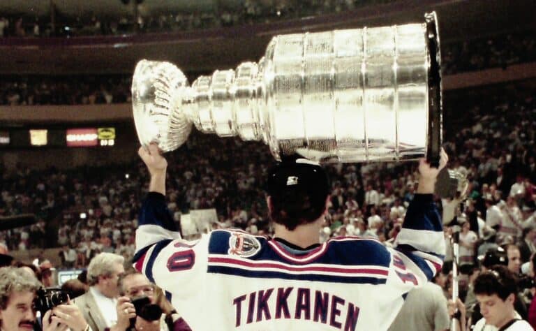 Kokeeko Esa Tikkanen vääryyttä? – ”Vetää hiljaiseksi” Kokeeko Esa Tikkanen vääryyttä? – ”Vetää hiljaiseksi”