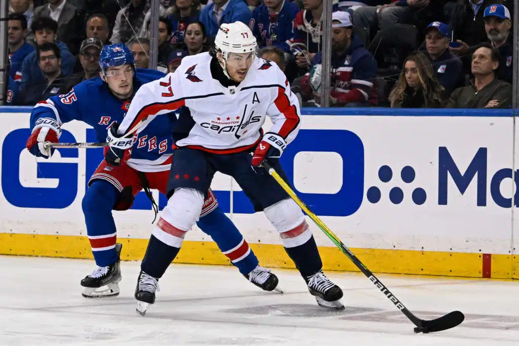 Stanley Cup -mestari ja rankkarispesialisti nosti hokkarit naulaan