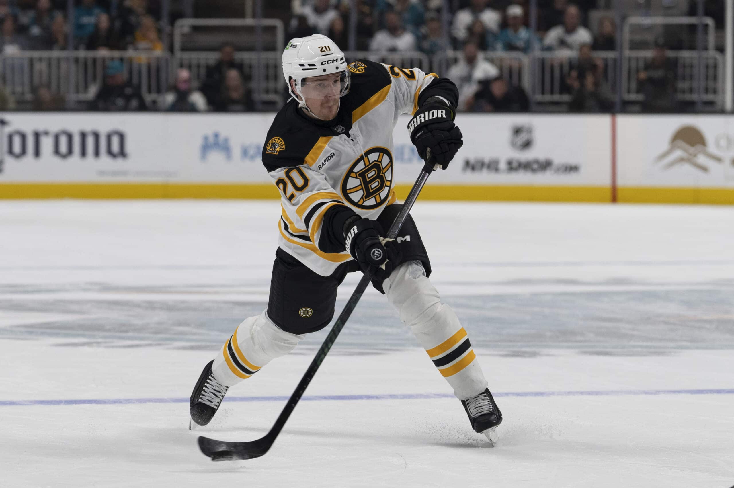NHL-seura Boston Bruins teki jatkosopimuksen suomalaispelaajalle