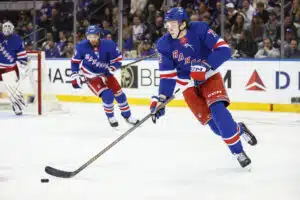 NHL-seuran nyrkkisankarilla oma paikkansa - valmentaja kuvaili runollisesti roolia New York Rangersin voimahyökkääjä Matt Rempelle jatkosopimus
