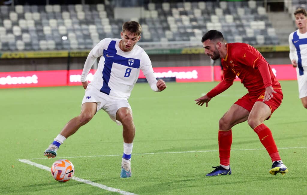 Jacob Friis veti ässän hihastaan – tässä on Huuhkajien avauskokoonpano huipputärkeään MM-karsintaotteluun