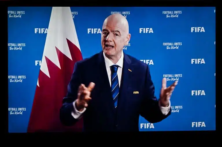 FIFA otti kantaa sääntömuutokseen