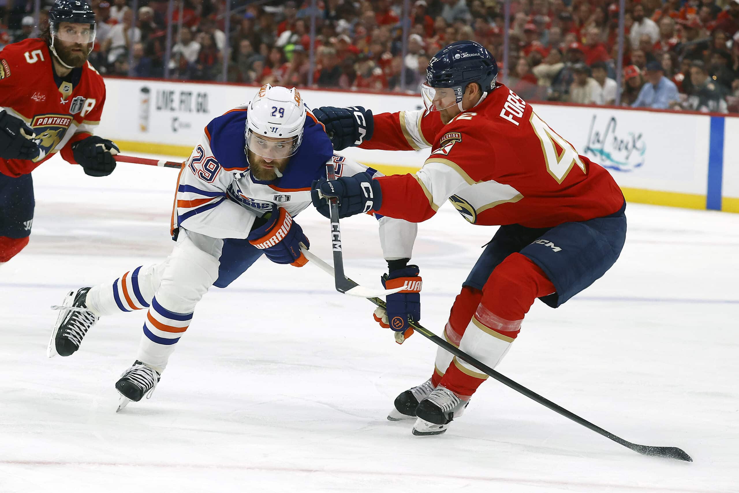 Stanley Cup -finaaleissa uskomatonta historiaa – ”Ensi kertaa yli kymmeneen vuoteen”
