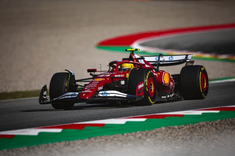 Tähän on tultu: Lewis Hamiltonia nöyryytettiin – pataan Sauber-tallin kuskilta