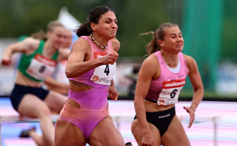 Nooralotta Neziri pelkäsi saavansa turpaan