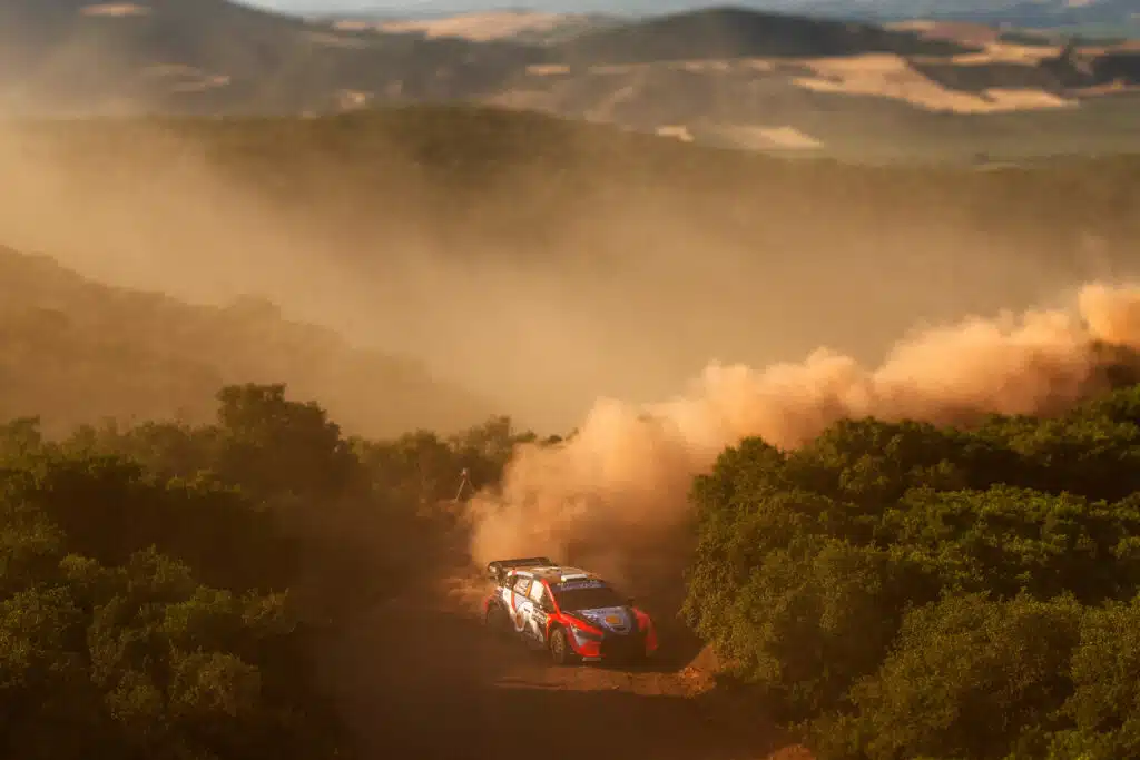 Ott Tänak kävi taas kuumana – tällaista tykitystä pätkän maalissa