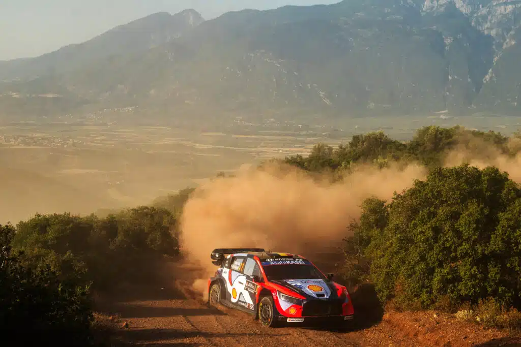 Lisää draamaa Kreikan MM-rallissa – Thierry Neuville suurissa vaikeuksissa
