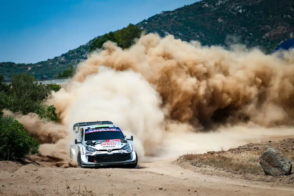 Rajuksi menee – Kalle Rovanperä hyvässä iskussa Kreikassa