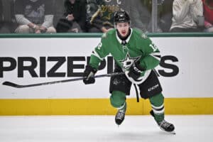 Huonoja uutisia – Dallasin suomalaissensaatio loukkaantui, valmentajalta lohduton reaktio