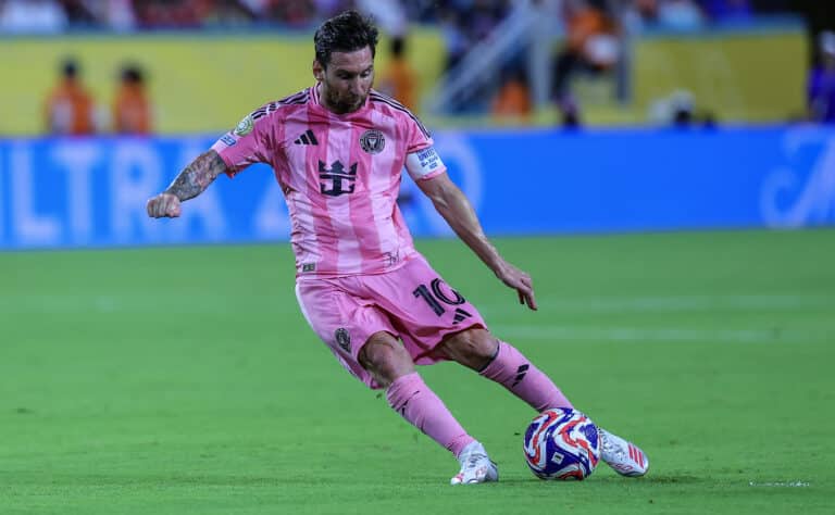 Seurajoukkueiden MM-turnaus pyörähti käyntiin - Lionel Messi jäi maaleitta Seurajoukkueiden MM-turnaus pyörähti käyntiin – Lionel Messi jäi maaleitta