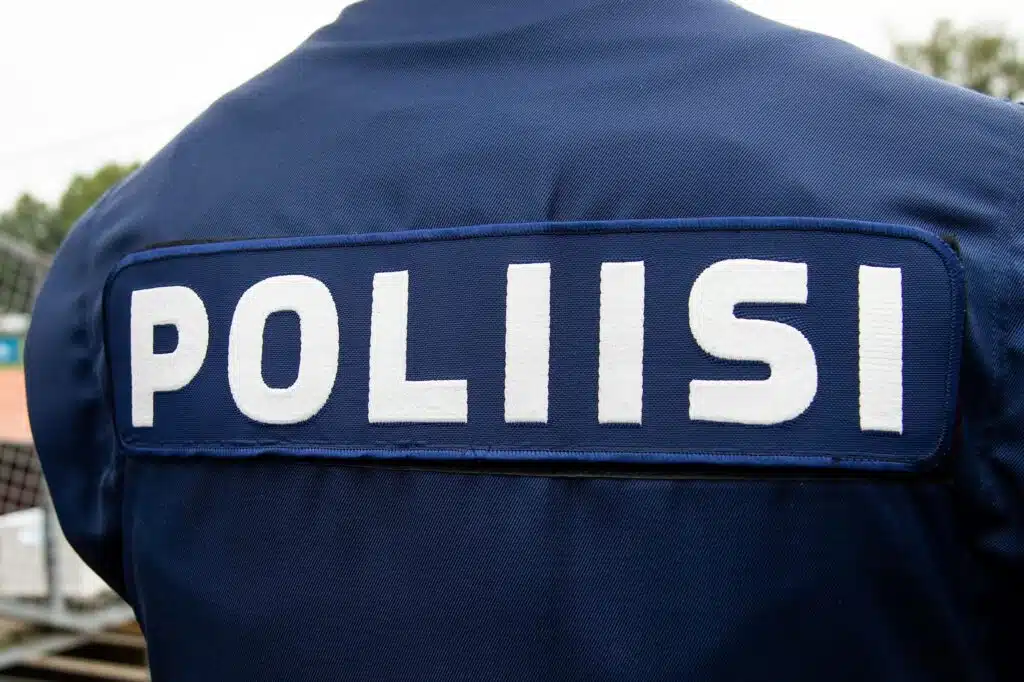IL: Naamioitujen miesten hyökkäys ravintolassa – poliisi tutkii joukkotappelua