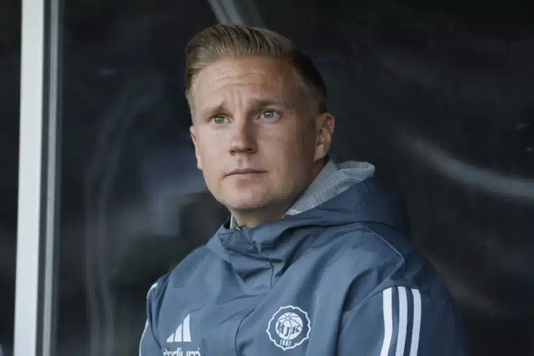 HJK:n sekoilujen uhriksi joutunut valmentaja sai töitä