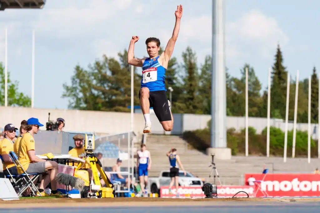 Nuoret pituushyppääjät kovassa vireessä Lempäälässä – Pulkkinen lennätti voittoon, Jokela EM-rajan yli Nuoret pituushyppääjät kovassa vireessä Lempäälässä – Pulkkinen lennätti voittoon, Jokela EM-rajan yli