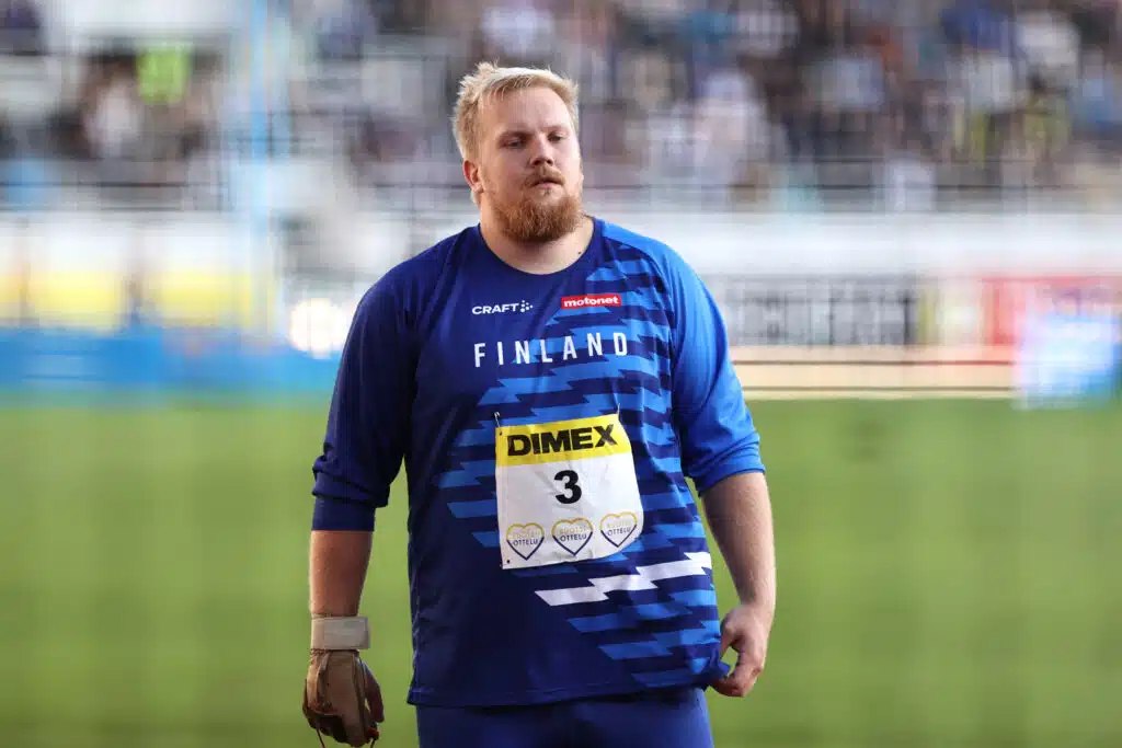 Miesten moukarissa käydään kova taistelu Suomen mestaruudesta: ”Seuraan hänen toimia tarkasti”