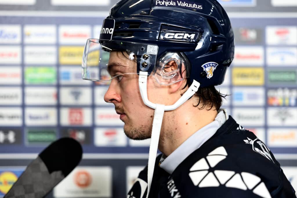 SHL-joukkueella surkea tilanne - kolme suomalaispelaajaa lasaretissa SHL-joukkueella surkea tilanne – kolme suomalaispelaajaa lasaretissa