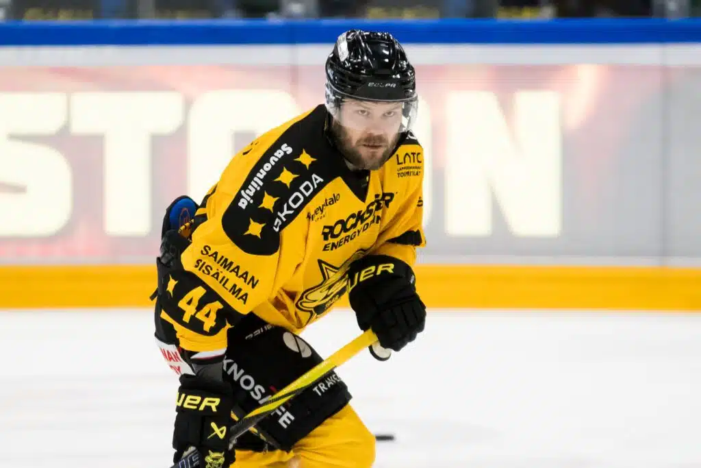 Lahden Pelicans hankki tutun konkarin takaisin – isä voitti jalkapallossa viisi SM-kultaa