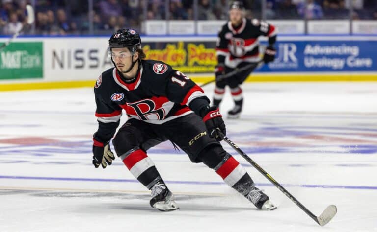 Ottawa Senators kiinnitti kanadalaislupauksen Ottawa Senators kiinnitti kanadalaislupauksen