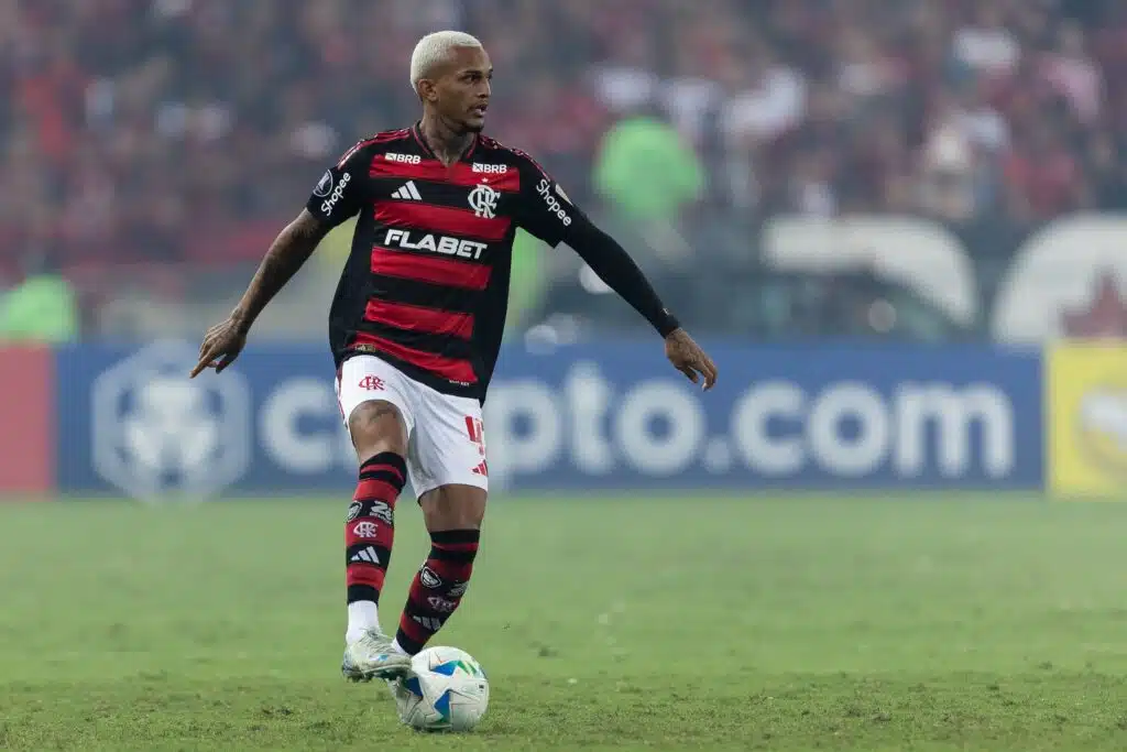 Jättipaljastus – Italian suurseura huippupuolustajan perässä