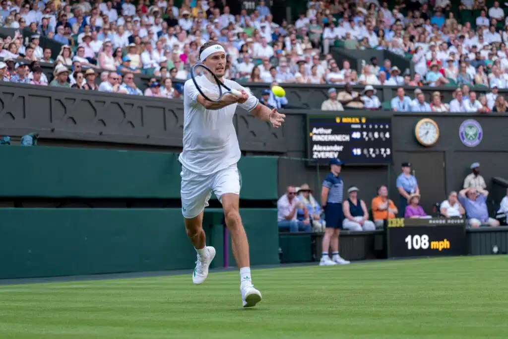 Tenniksen saksalaistähti elää syvissä vesissä