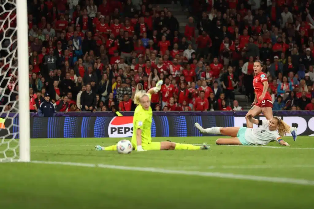 Helmareiden viimeisen ottelun panos selvillä