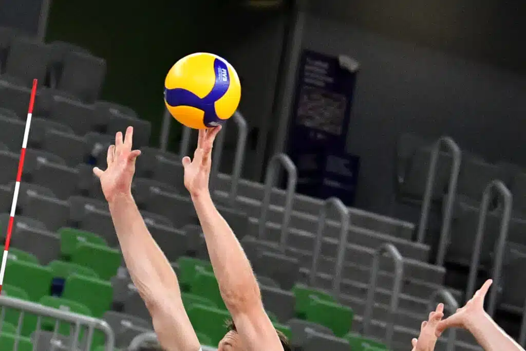 Suomen alle 19-vuotiaiden lentopallomaajoukkue loisti alkulohkossa – neljännesvälierissä vastassa Japani