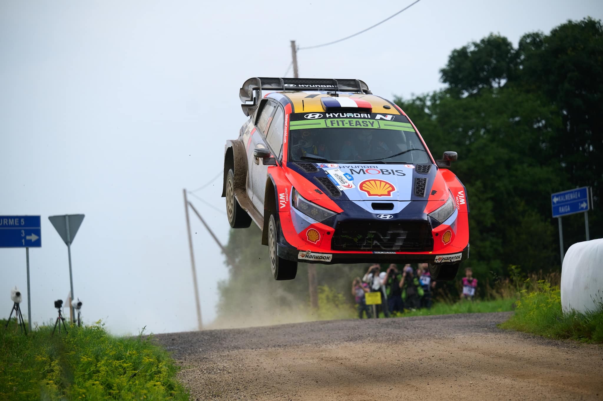Adrien Fourmaux ajoi rajusti ulos Suomen MM-rallin testeissä