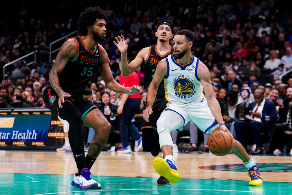 Tuomas Iisalo menettää luottopelaajan – jättisopimus pääkaupunkiin