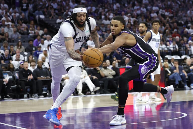 Jättiuutinen – superkaupassa siirtynyt NBA-tähti kävi leikkauksessa