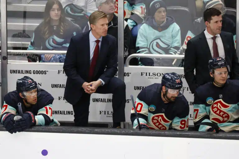 Entinen NHL-päävalmentaja sai töitä – joutui tekemään rajun päätöksen jälleen