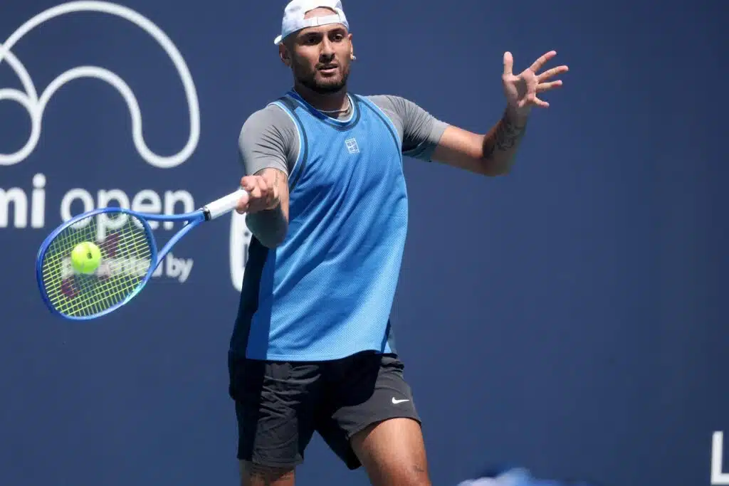 Tenniksen kohuottelu päättyi maailman ykkösen tappioon