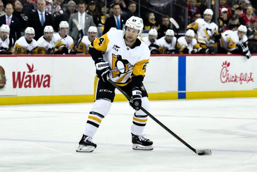 Ahneutta ilmassa? – NHL-puolustajalla kaksi vaihtoehtoa ensi kauden seuraksi