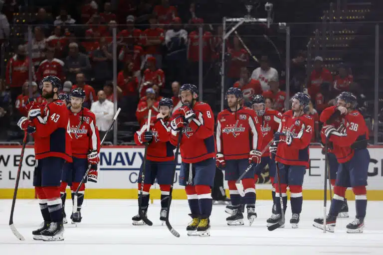 NHL tutkii valmentajan toimia