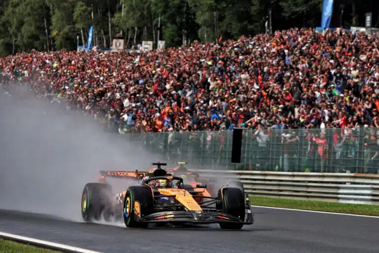 McLarenin tallipäällikkö Andrea Stella harmitteli sunnuntain tulosta: ”Koimme kaksi puolta”