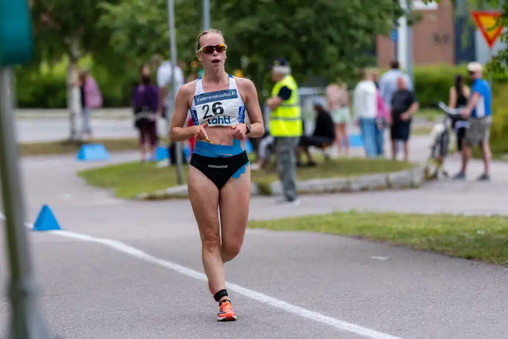 Suomalaisurheilija romahti – järjestäjät käskivät keskeyttää