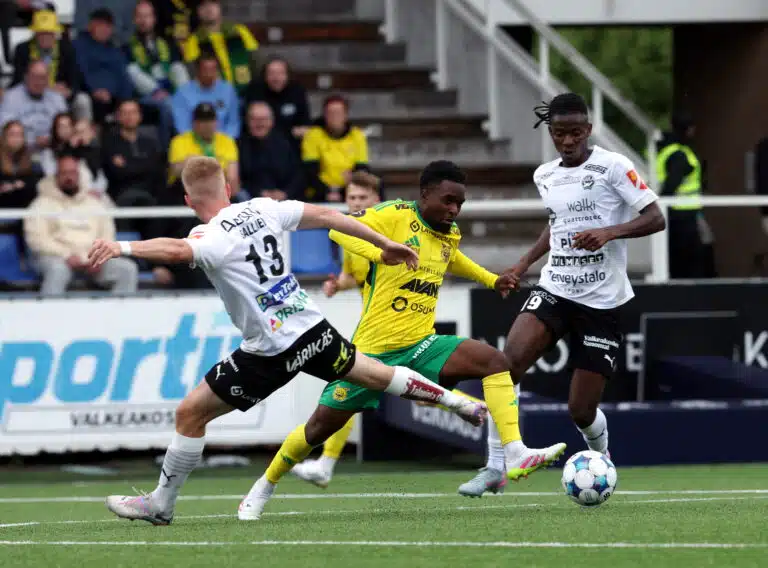 Ilves kiinnitti ruotsalaishyökkääjän pitkällä sopimuksella