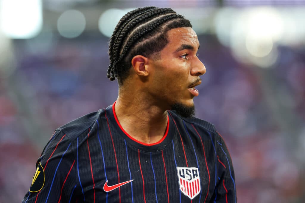 Lukas Hradeckyn seura hankki USA:n maajoukkuemiehen