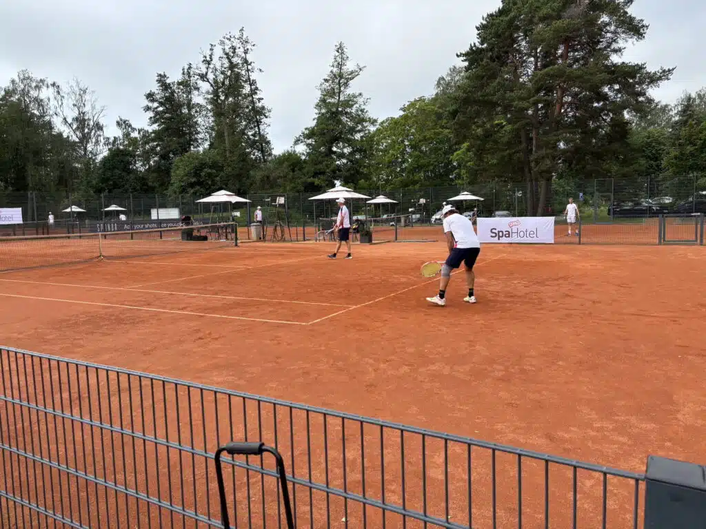 Bermudan tennisturnaus jatkoi pitkiä perinteitä – kaiken laittoi alulle legendaarinen hahmo