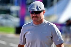 Valtteri Bottas ampaisi radalle – autoja jäänyt jo radan varteen F1-testeissä